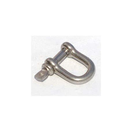 Small metal shackles